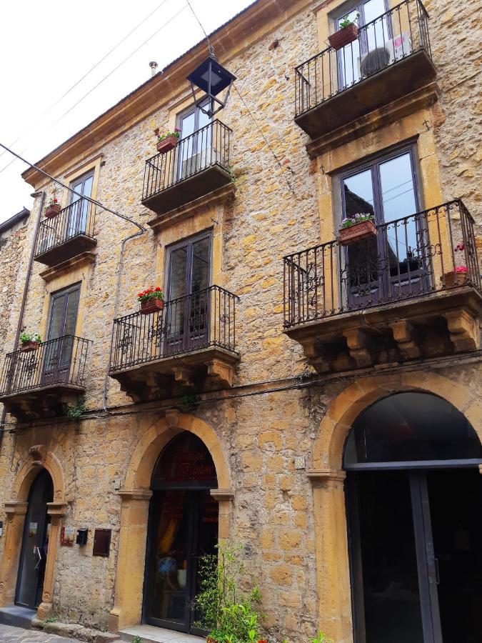 Antico Palazzo Affitti Brevi Bed and Breakfast Piazza Armerina Buitenkant foto